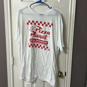 Disney Pixar Toy Story Pizza Planet t-shirt. Size 2XL